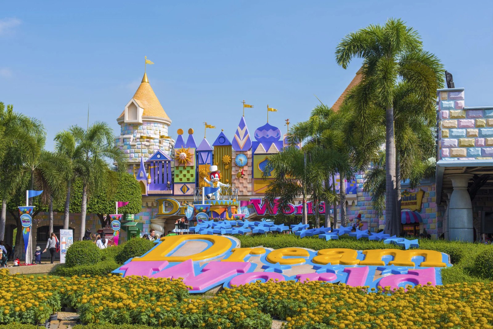Dream World Theme Park and Snow Town